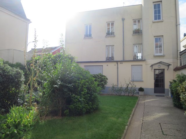 Location Appartement  2 pièces - 65m² 92600 Asnieres Sur Seine