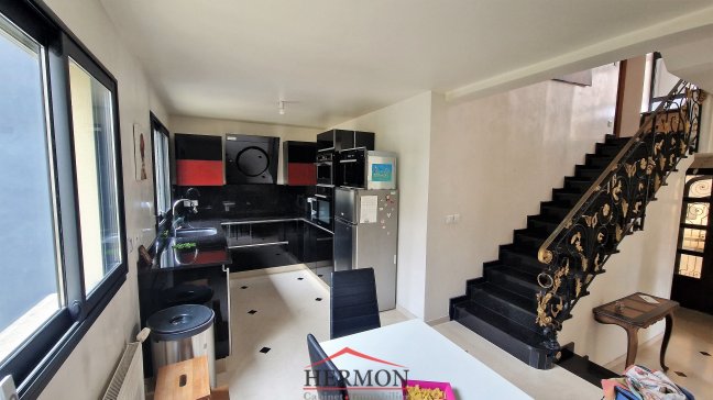 Vente Maison  8 pices - 197m 92600 Asnieres-sur-seine